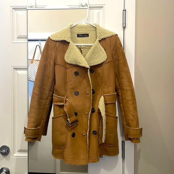 Zara Teddy Coat with suede - Picture 2 of 5